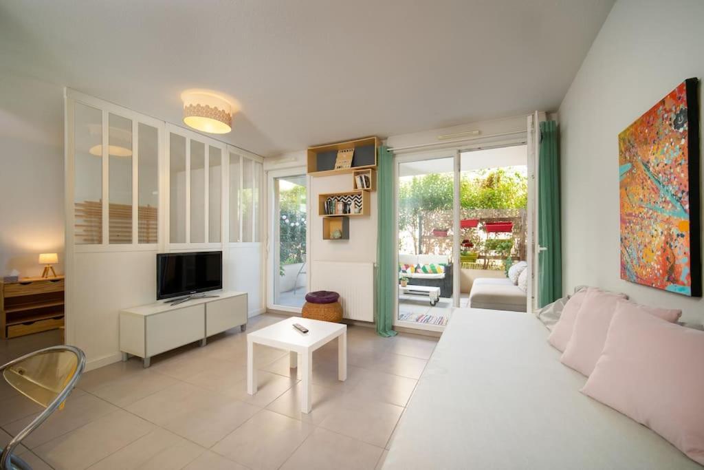 Fully Equipped Apartment With Terrace Sleeps 4 Marsilia Exterior foto